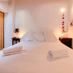 https://la-terrasse-du-vieil-annecy.hotels-rhonealpes.com